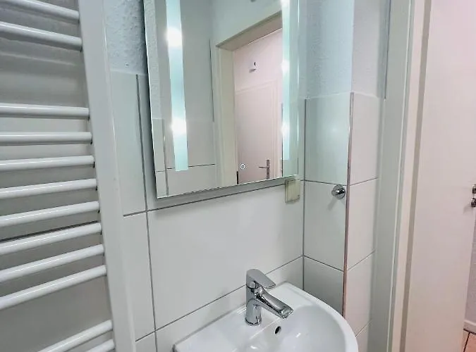 Apartament 1-2 Pers Nur 0,3 Km Zur Von Wuppertal-modern *